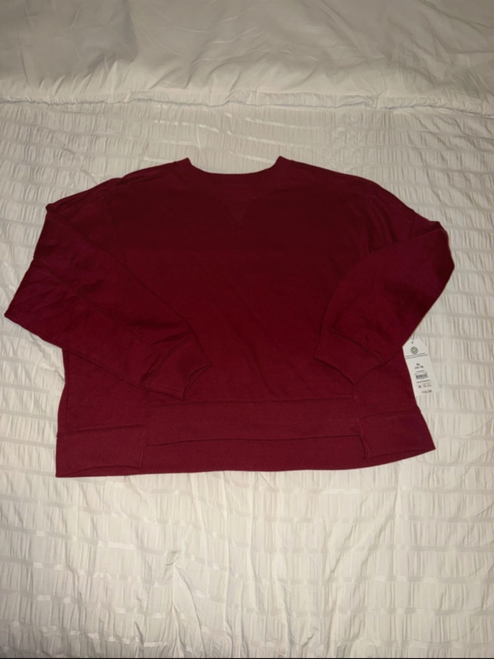 Time and Tru Women's thin Crewneck Sweatshirt in Wine